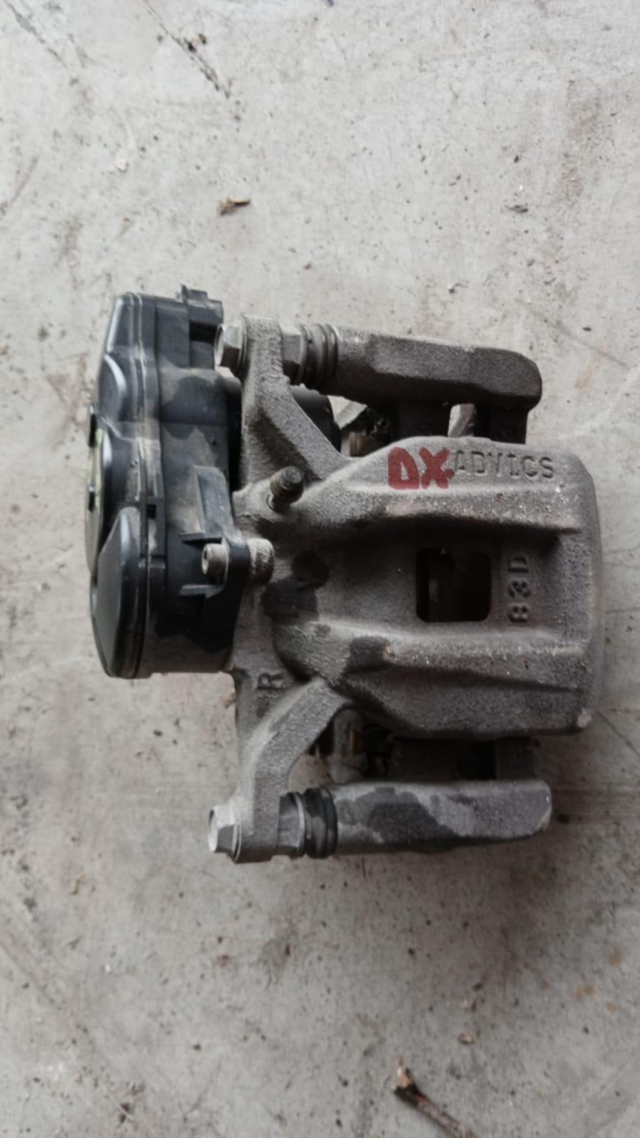Pinza Freno Posteriore Destra LEXUS RX Serie (L2) (15>)