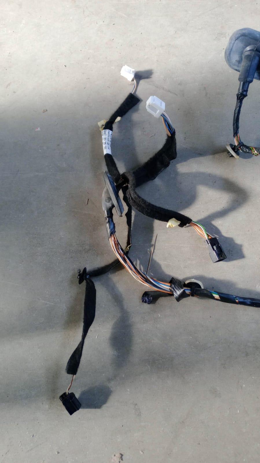 Cablaggio porta anteriore destra RENAULT Clio Serie IV (12>19)
