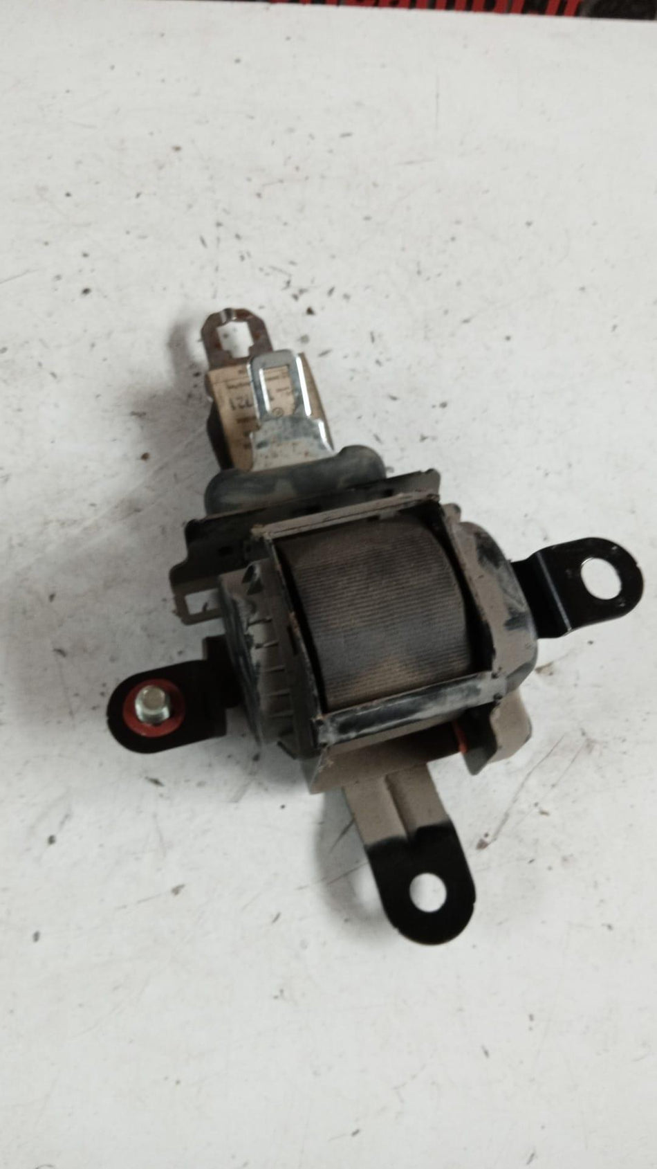Cintura di sicurezza posteriore centrale KIA Sportage Serie (10>16)
