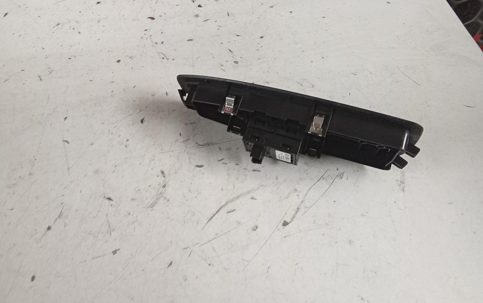 Pulsantiera Anteriore Destra BMW Serie 4 Gran Coupè (F36)