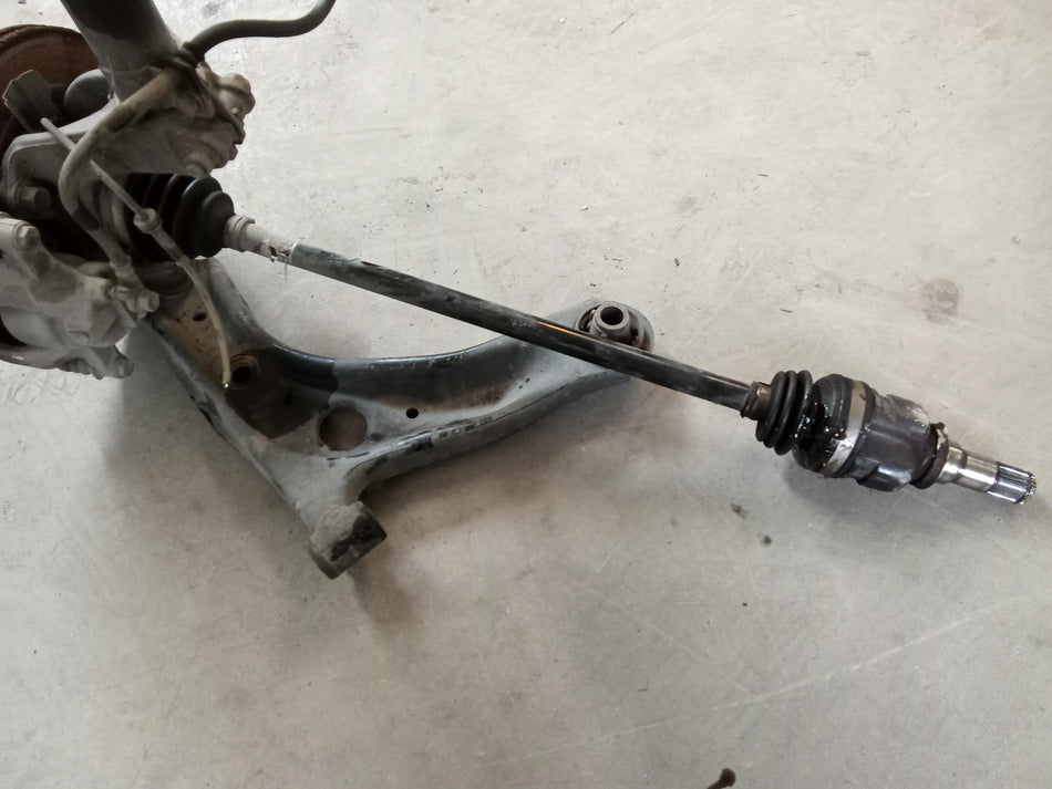 Montante sospensione ANT DX TOYOTA Aygo 3° Serie
