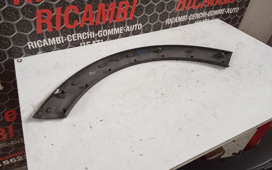 Modanatura arco ruota posteriore DX CITROEN C3 Serie (16>)