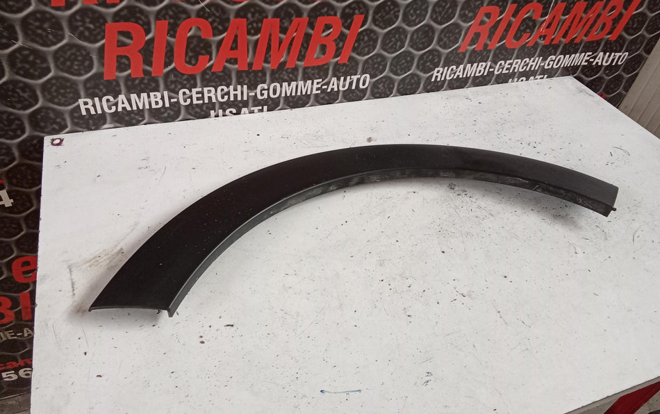Modanatura parafango post SX CITROEN C3 Serie (16>)