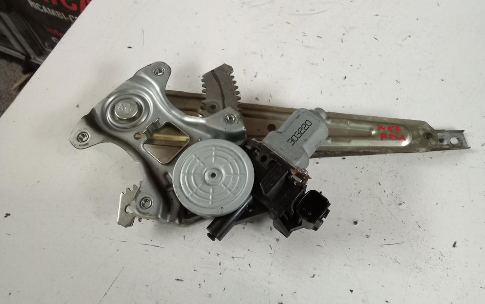 Meccanismo alzavetro Post. DX NISSAN Juke Serie F15