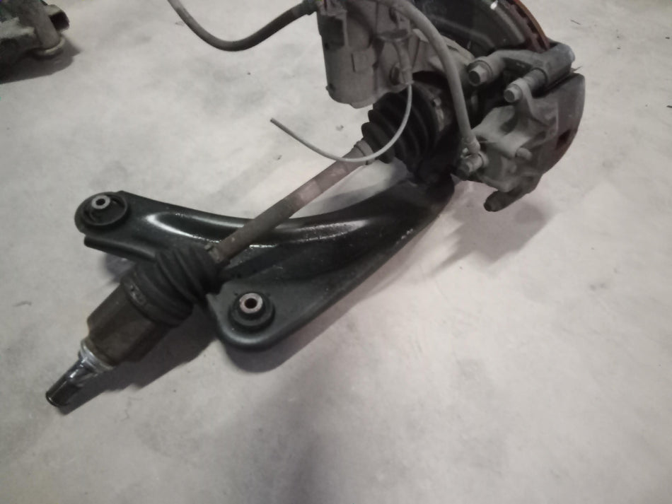 Montante sospensione ANT. SX NISSAN Juke Serie F15