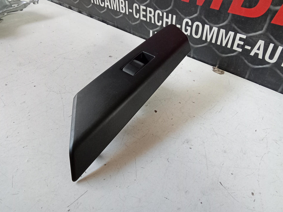 Pulsantiera Posteriore Sinistra TOYOTA Rav4 Serie (18>)