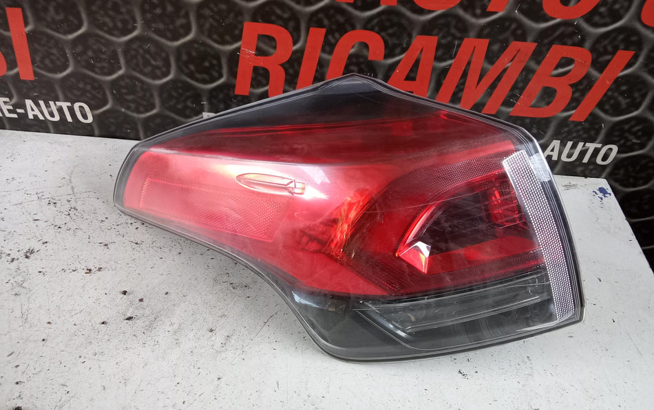 Stop fanale Posteriore Sinistro TOYOTA Rav4 Serie (18>)
