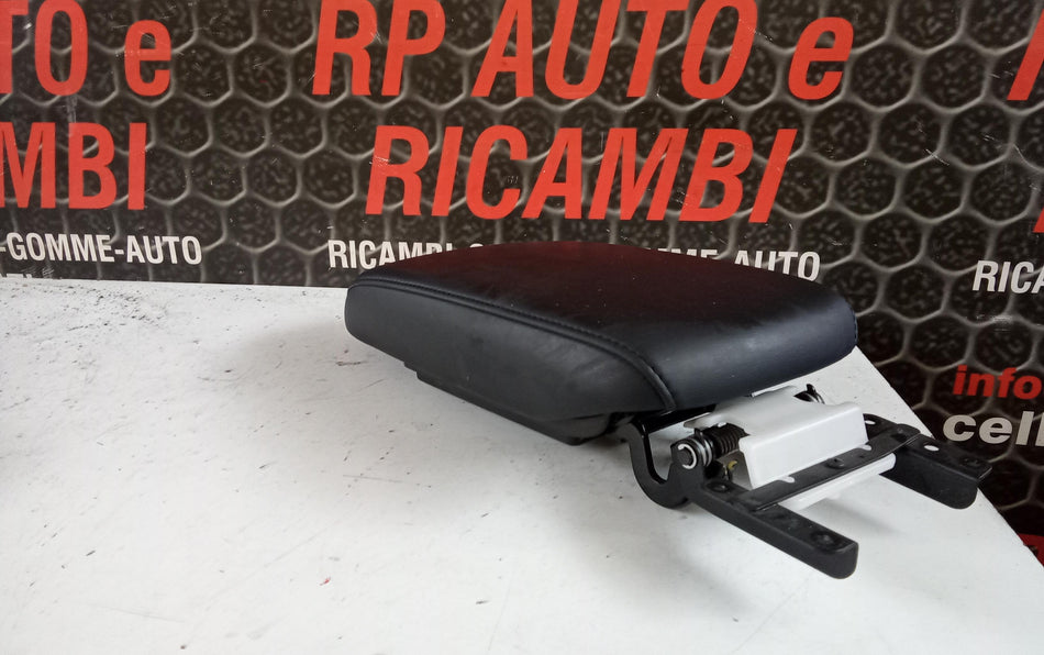 Bracciolo centrale TOYOTA Rav4 Serie (18>)
