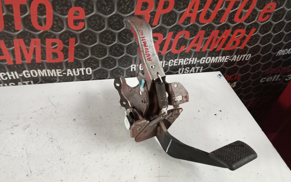 Pedale Freno TOYOTA Rav4 Serie (18>)