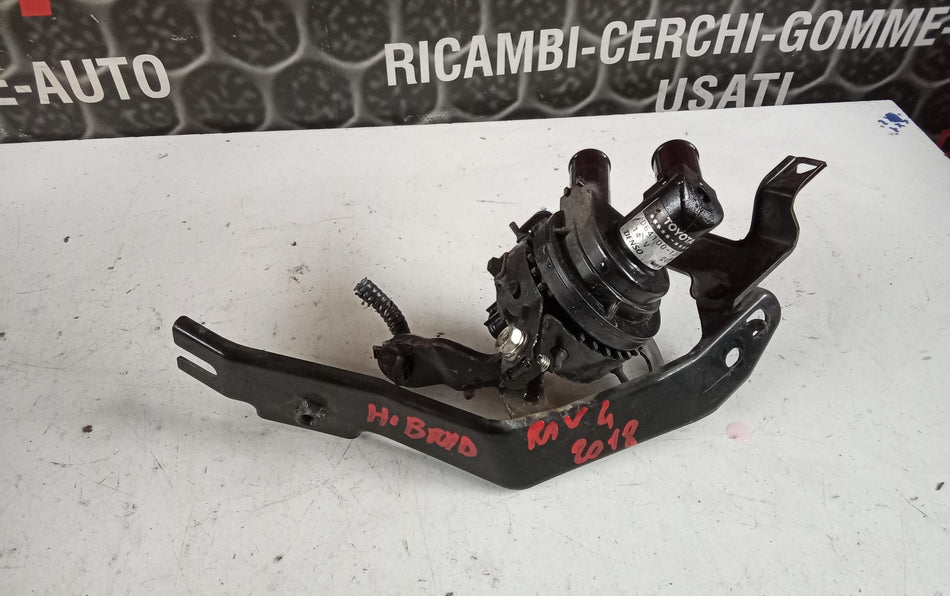 Pompa acqua ausiliaria TOYOTA Rav4 Serie (18>)