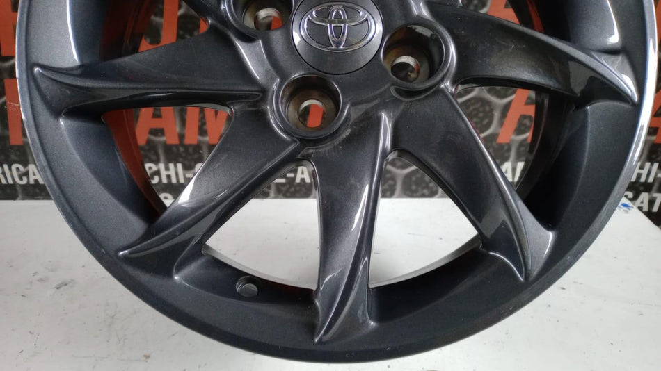 Cerchio in lega TOYOTA Yaris Serie (17>20)