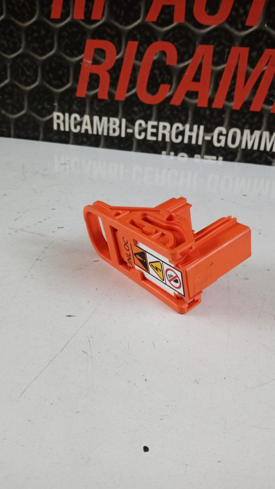 Alloggio Batteria TOYOTA Rav4 Serie (18>)