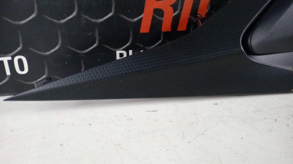 FIANCHETTO SOTTOSELLA DESTRO Aprilia Tuono 660cc Factory (22>24)
