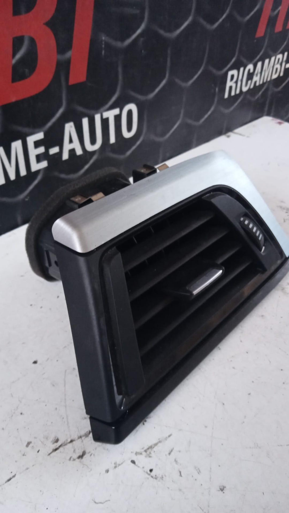 Bocchetta aria cruscotto SX BMW Serie 3 F31 Touring