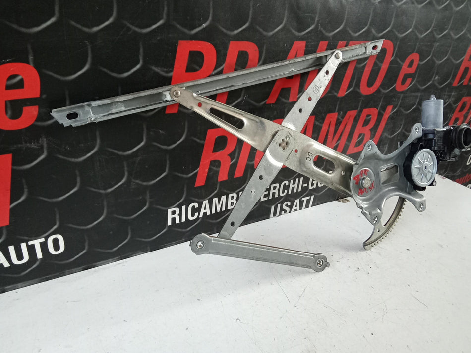 Meccanismo alzavetro Ant. SX TOYOTA Rav4 Serie (18>)