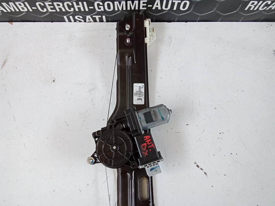 Meccanismo alzavetro Ant. DX FIAT 500 L Serie (351_352) (12>)