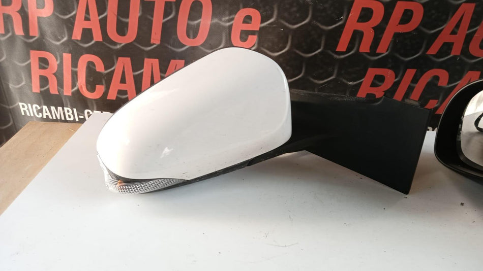 Specchietto Retrovisore Destro TOYOTA Yaris Serie (14>16)