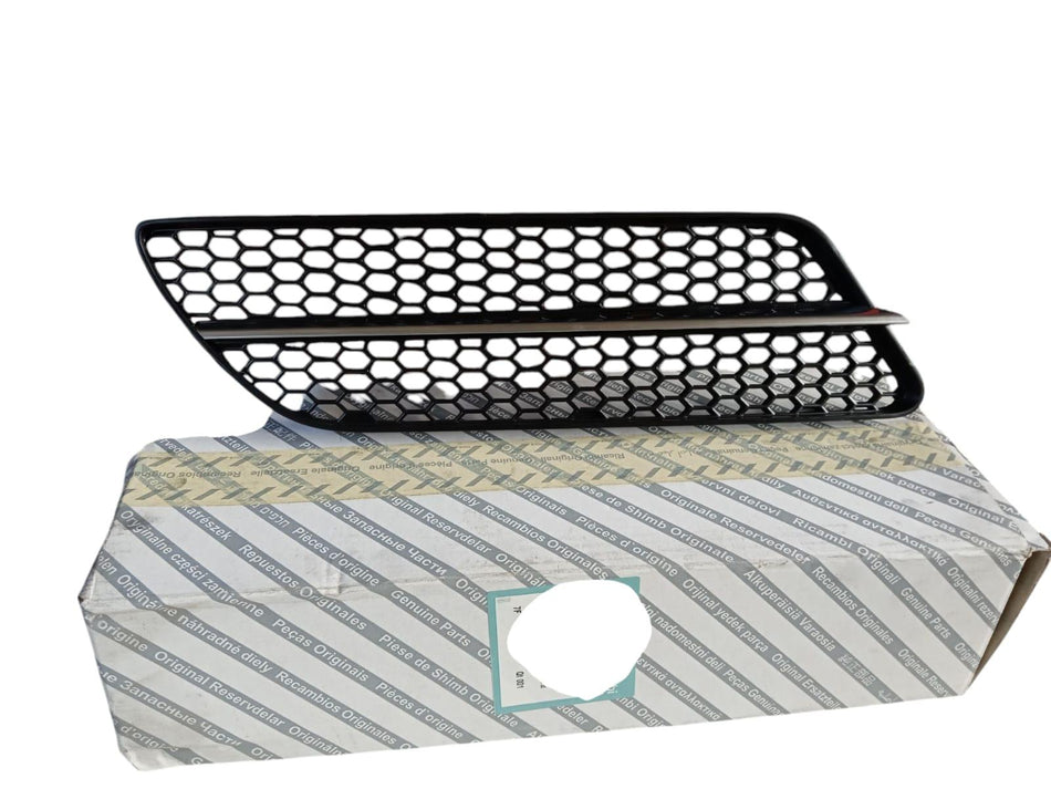 Griglia Paraurti Anteriore Destra ALFA ROMEO 147 Serie (937_) (05>10)