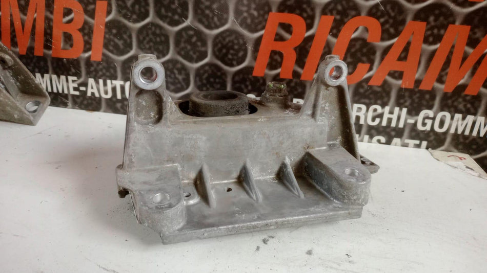 Supporto motore NISSAN Juke Serie (F16) (19>)