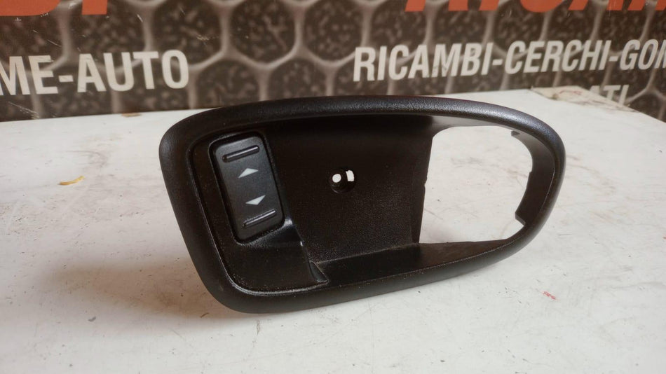 Pulsante alzavetro anteriore dx FORD S - Max Serie (06>14)