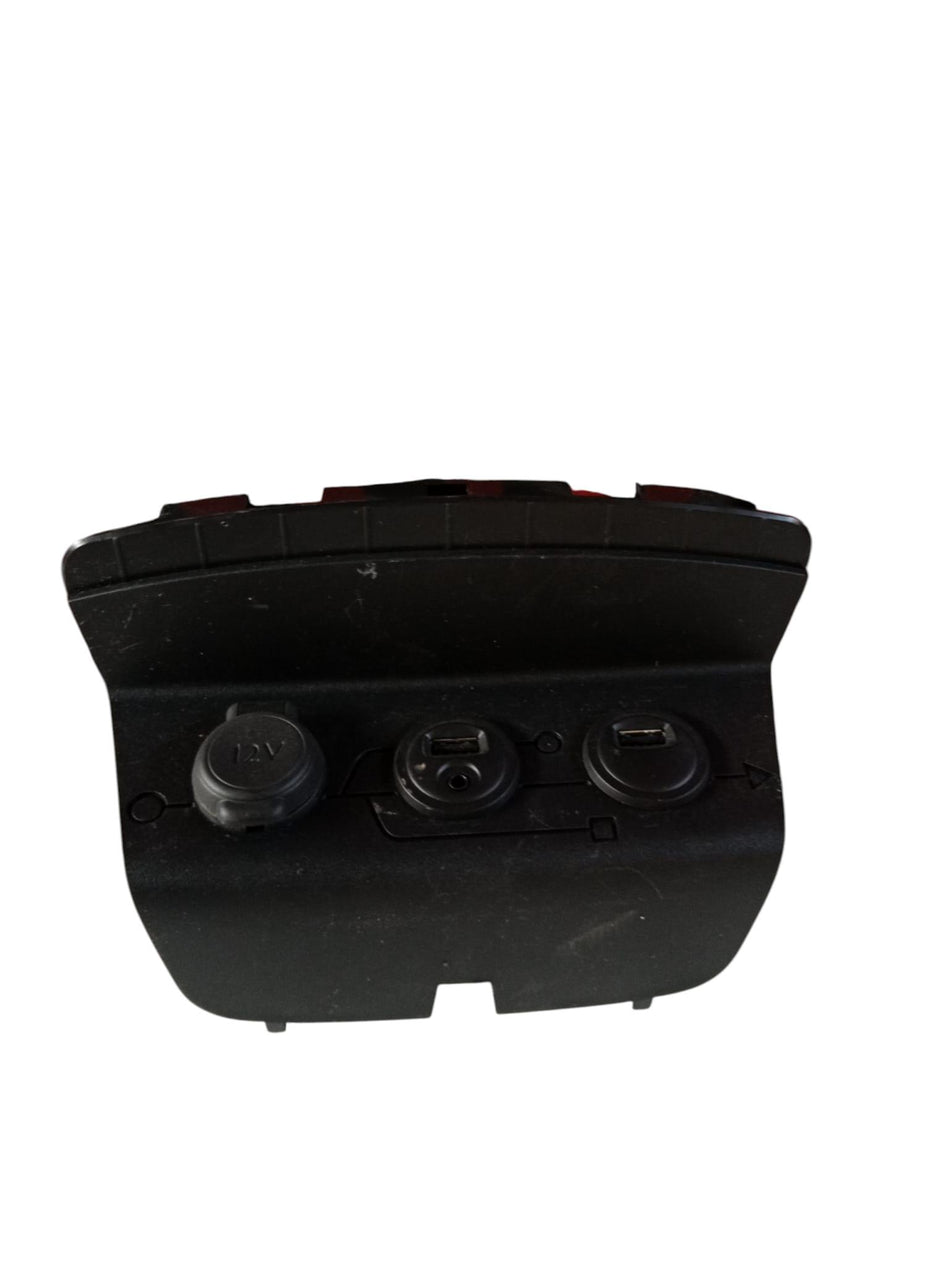Interfaccia presa USB/ingresso AUX PEUGEOT 2008 Serie (19>)