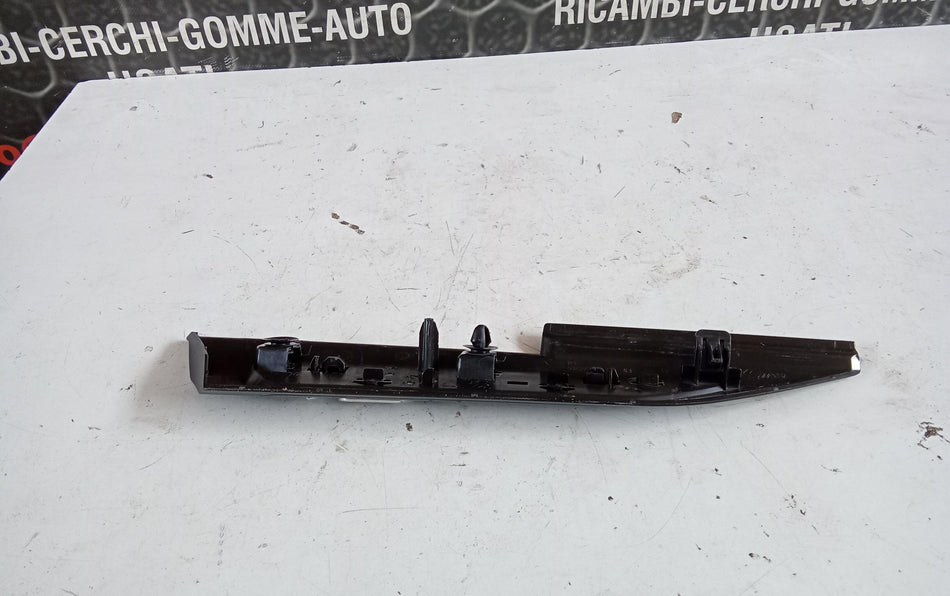 Modanatura parafango ant SX PEUGEOT 2008 Serie (19>)