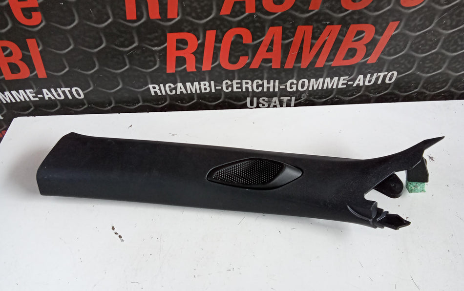 Rivestimento montante anteriore SX PEUGEOT 2008 Serie (19>)