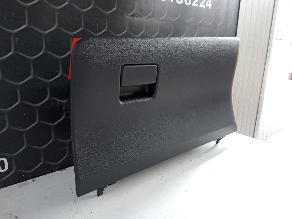 Cassetto porta oggetti TOYOTA Yaris Serie (17>20)