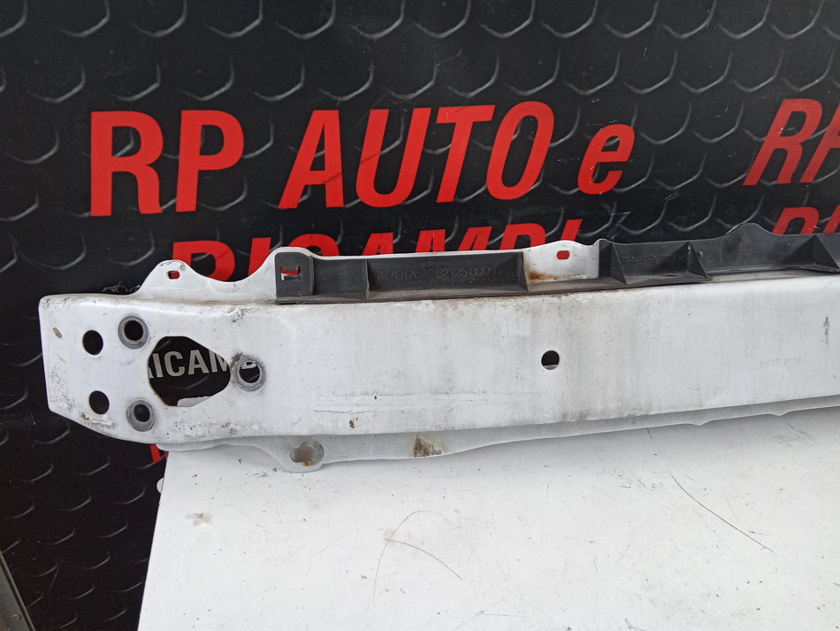 Rinforzo Paraurti anteriore TOYOTA Yaris Serie (17>20)