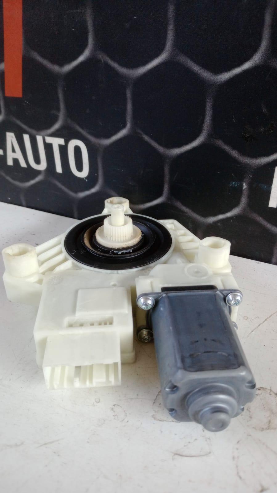 Motorino Alzavetro Posteriore Sinistro VOLKSWAGEN Golf 7 Berlina (12>)