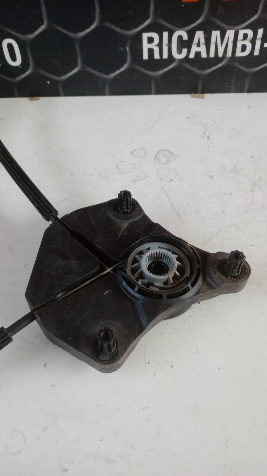 Meccanismo alzavetro Post. SX VOLKSWAGEN Golf 7 Berlina (12>)