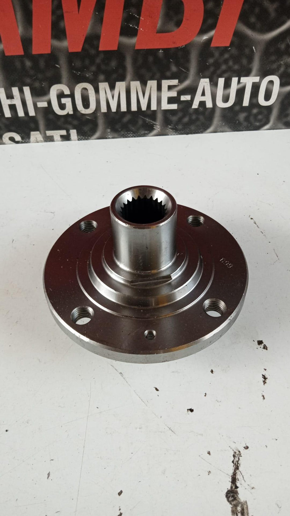 Mozzo ruota anteriore destra VOLKSWAGEN Golf 2° Serie (83>92)