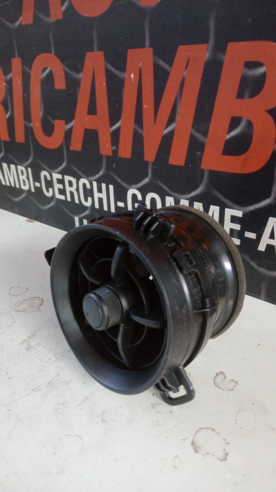 Bocchetta aria cruscotto DX TOYOTA Yaris Serie (17>20)