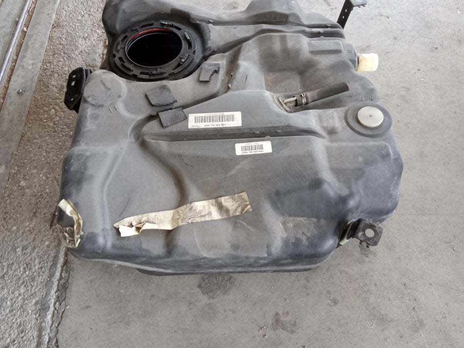 Serbatoio carburante VOLVO V40 Serie (16>)