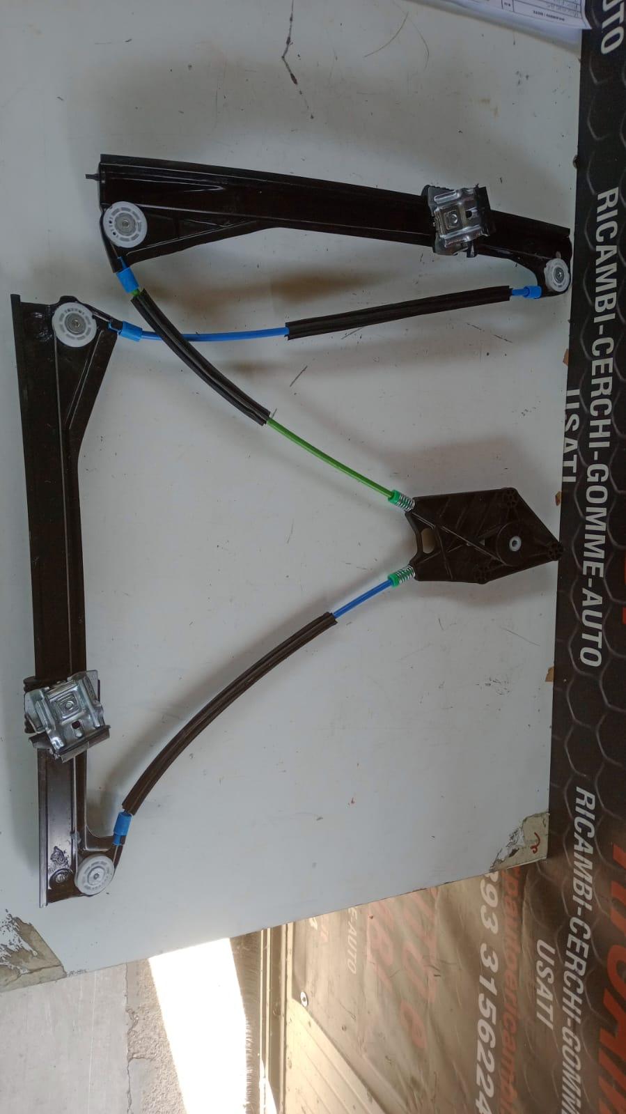 Meccanismo alzavetro Ant. SX VOLKSWAGEN Polo 5° Serie