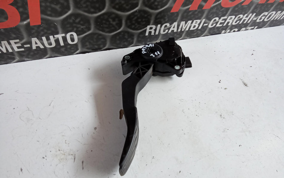 Pedale acceleratore NISSAN Qashqai Serie