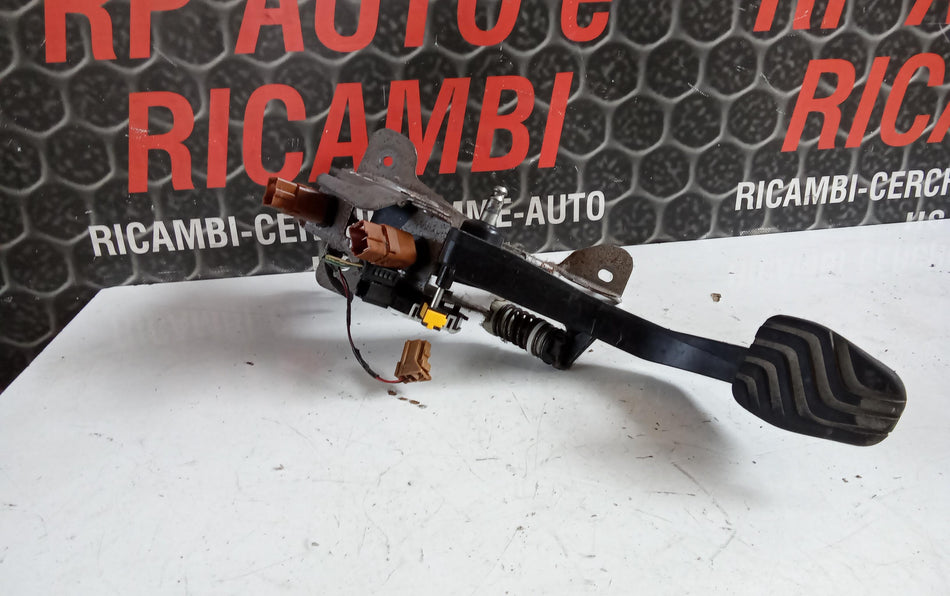 Pedale frizione NISSAN Qashqai Serie