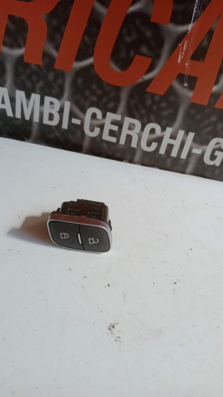 Pulsante Chiusura Porte FORD Focus Berlina 6° Serie