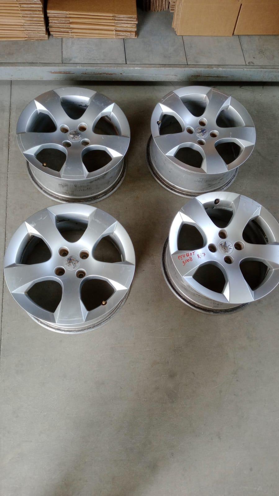 4 Cerchi in lega PEUGEOT 3008 Serie (09>16)