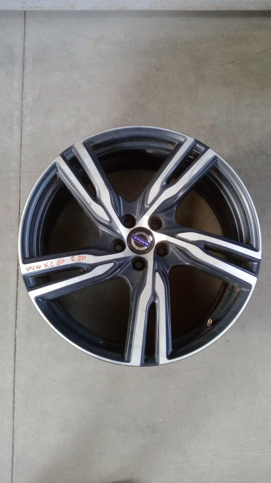 Cerchio in lega VOLVO XC60 Serie (17>)