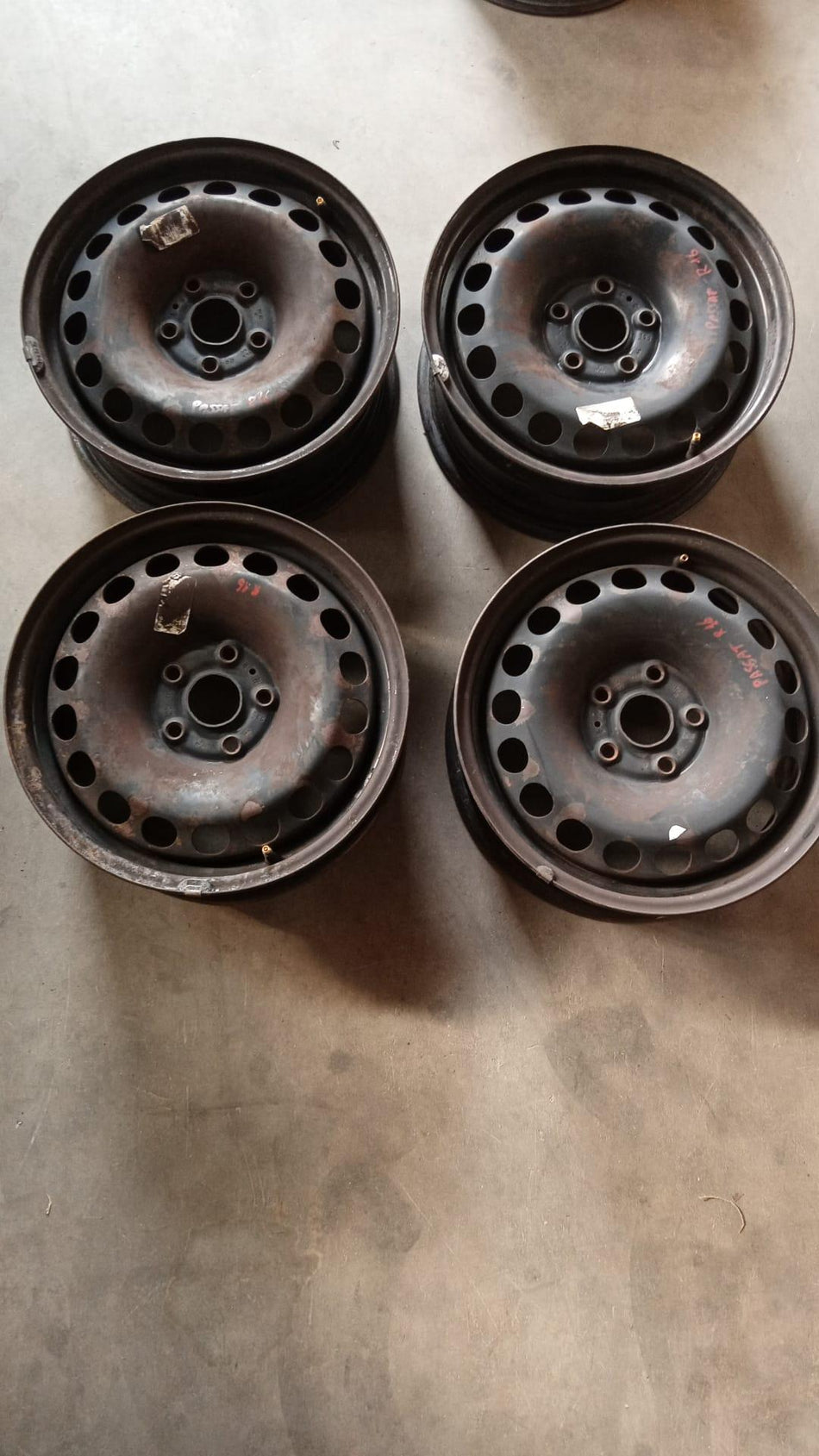 4 Cerchi in FERRO VOLKSWAGEN Passat Berlina 4° Serie