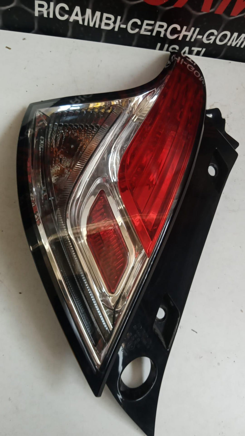 Stop fanale Posteriore Sinistro LANCIA Ypsilon 4° Serie