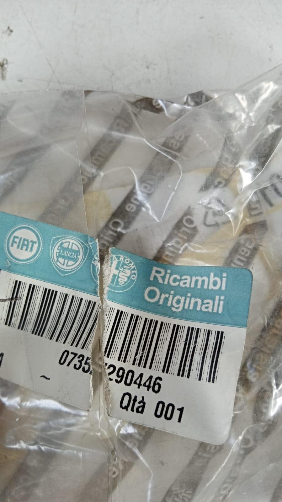 Tappo paraurti posteriore coprigancio ALFA ROMEO 147 Serie (937_) (05>10)