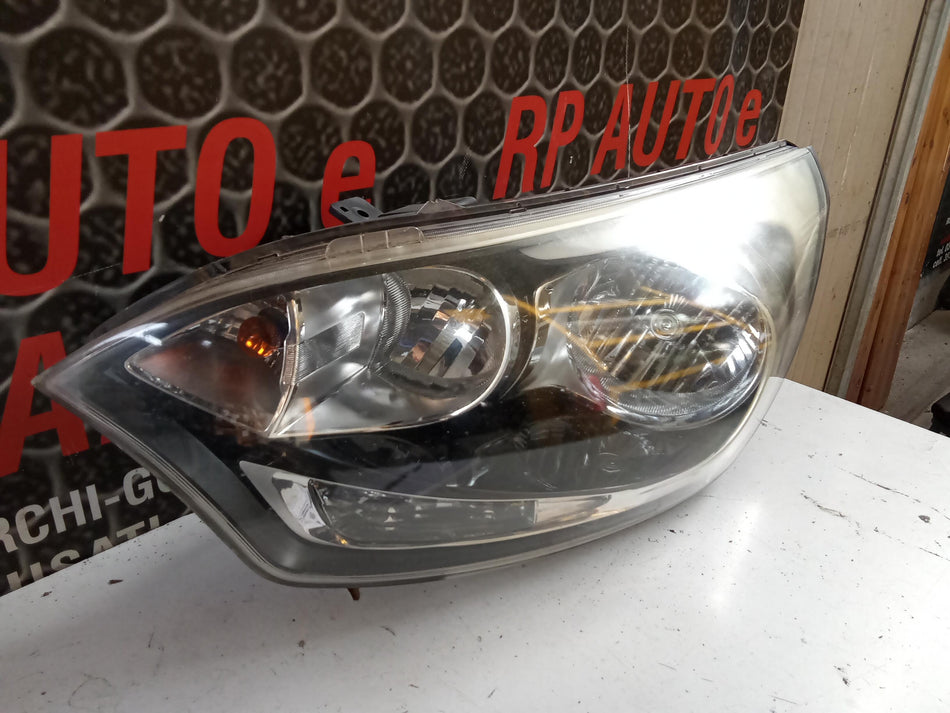 Faro Anteriore Sinistro KIA Rio 4° Serie