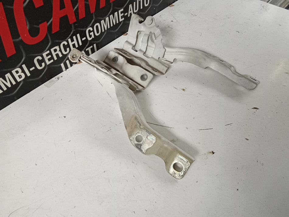 Cerniera cofano anteriore SX KIA Rio 4° Serie