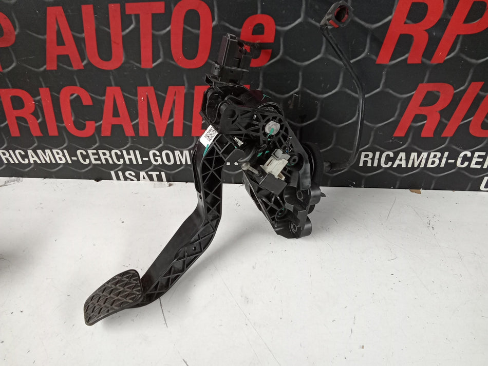Pedale frizione FORD EcoSport Serie (12>)