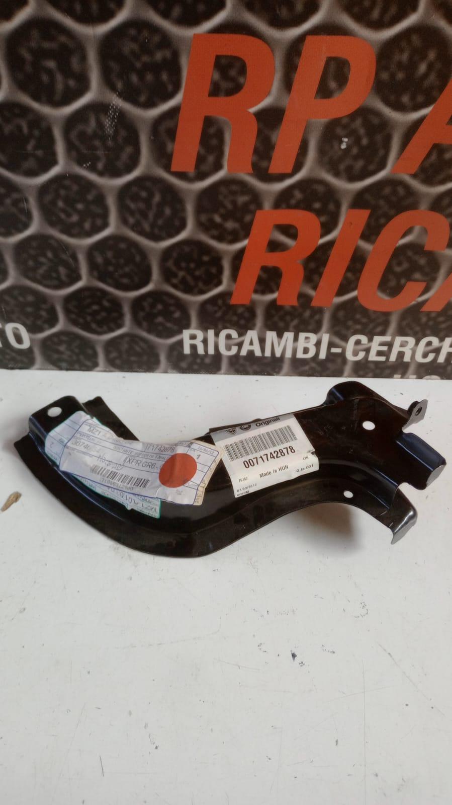 Sede faro lato passeggero FIAT Sedici 2° Serie