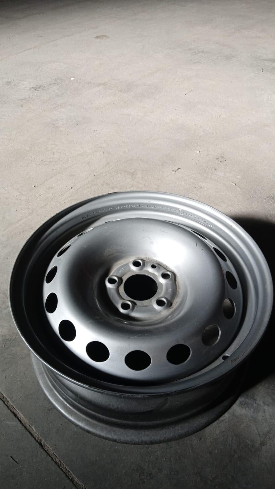 Cerchio in ferro PEUGEOT Bipper 1° Serie