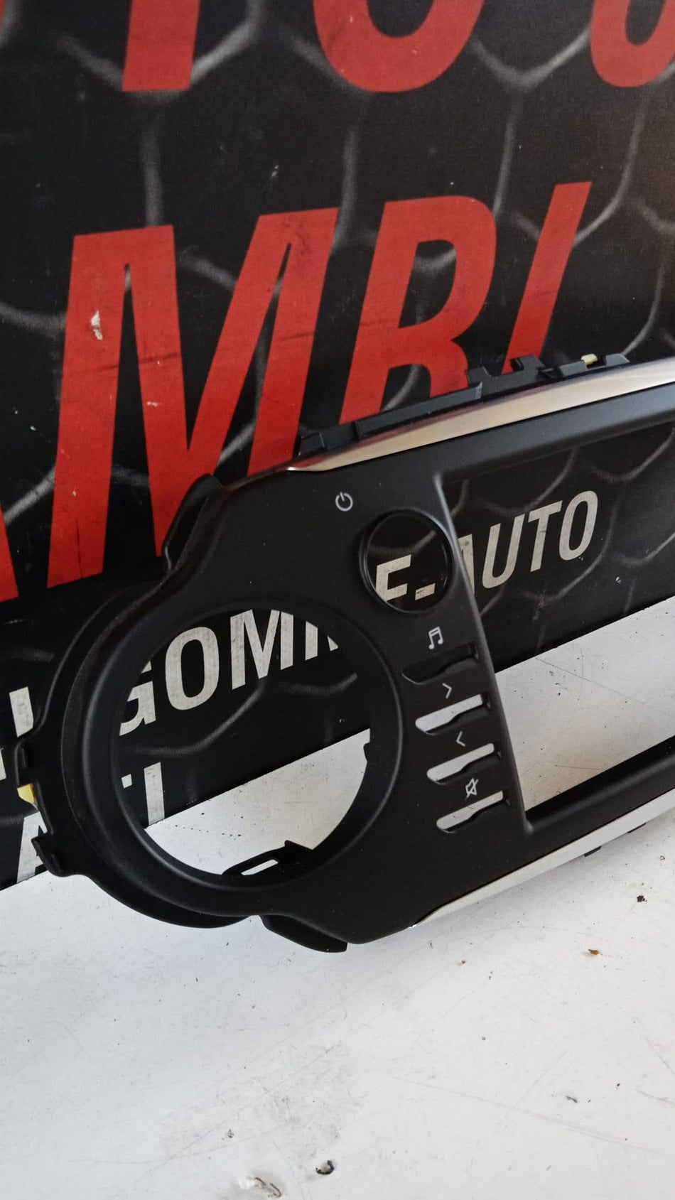 Cornice autoradio TOYOTA Yaris Serie (17>20)
