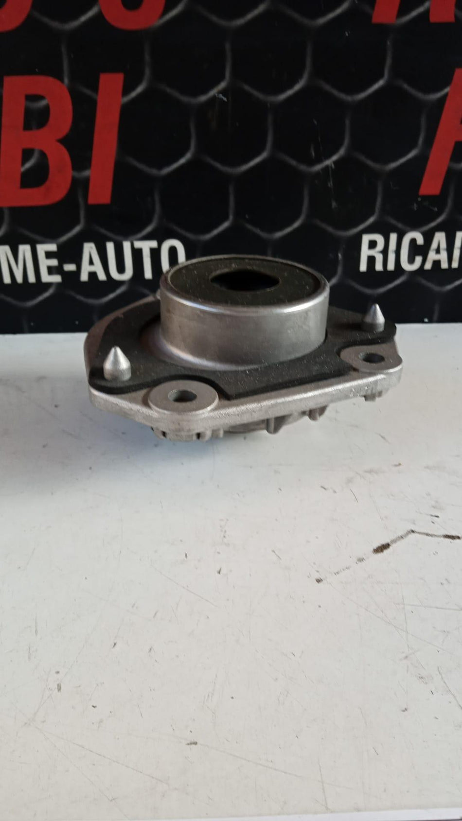 Supporto Ammortizzatore Anteriore SX FIAT Croma 3° Serie